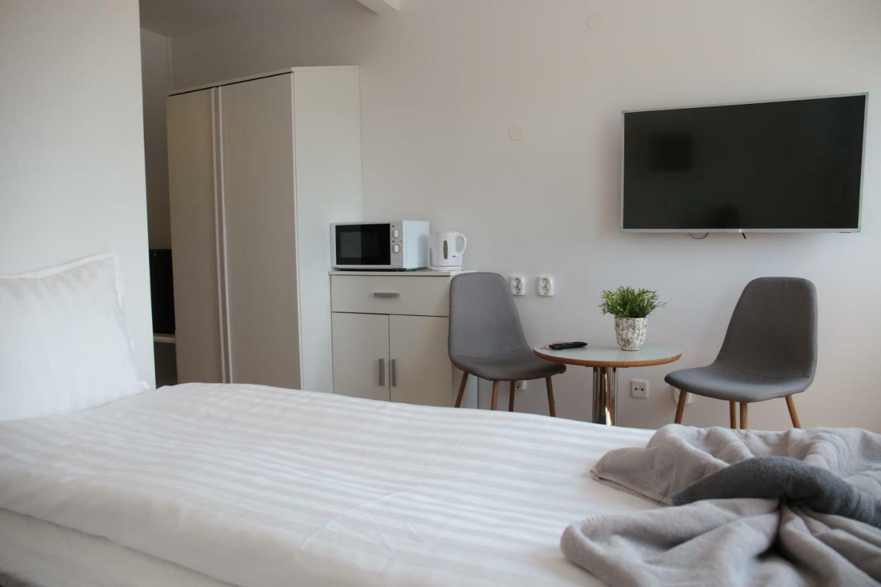 Hotell Norrort Vallentuna Buitenkant foto