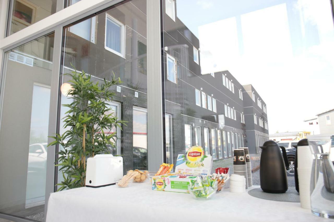 Hotell Norrort Vallentuna Buitenkant foto